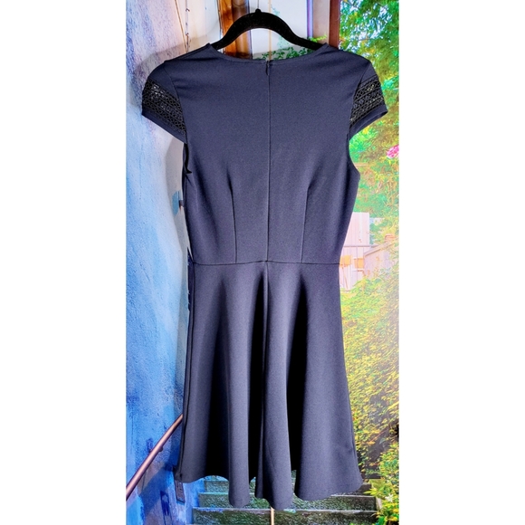 H&M - Navy Sleeveless Fit & Flare Dress - Picture 3 of 5